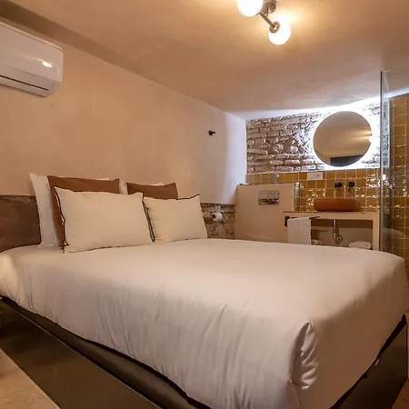 Zari Apartment *